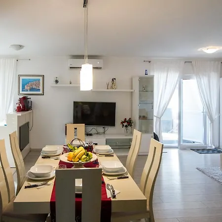 Luxury Stipe Makarska