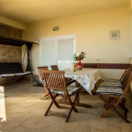 Apartment Luxury Stipe *